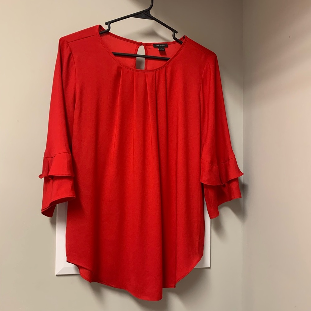 Beautiful Ann Taylor Blouse!